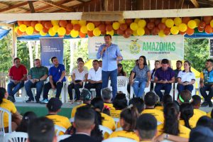 Imagem da notícia - Governador Wilson Lima entrega implementos agrícolas para agricultores familiares em Manaus