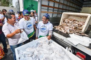 Imagem da notícia - Wilson Lima lança ‘Peixe no Prato’ na zona leste de Manaus