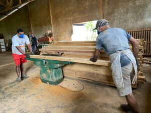 Imagem da notícia - Governo do Amazonas investe mais de R$ 7 milhões na indústria local de mobiliário escolar em 2023